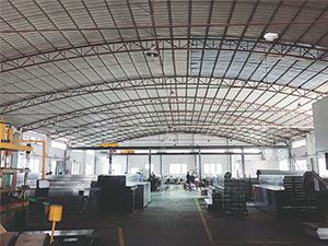 樂思龍鋁方通生產車間