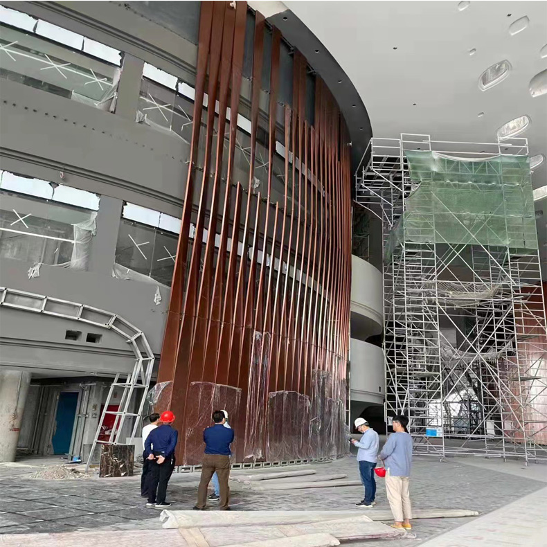 鄭州劇院古銅拉絲扭曲鋁方管