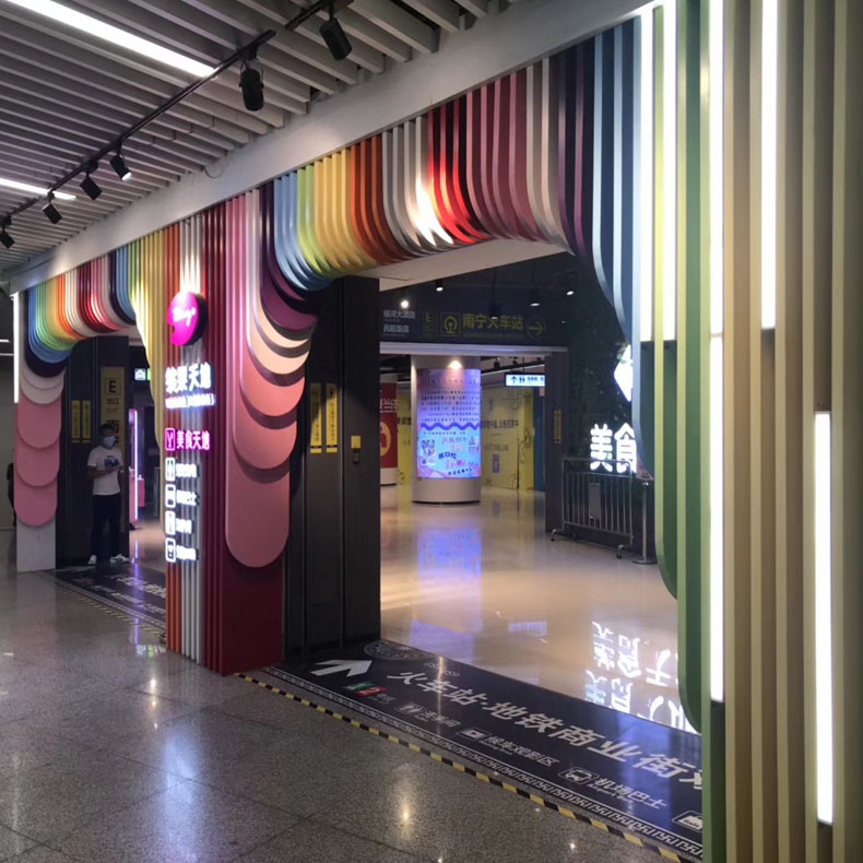 門頭弧形鋁方通